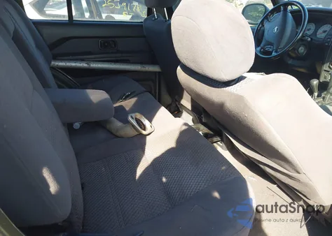 2002 Nissan Pathfinder Se z USA, uszkodzony, nr VIN JN8DR09Y52W702044